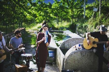 Live at ValpoBuskers