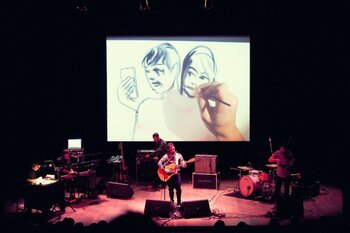 Colapesce in versione acustica al Teatro Parenti