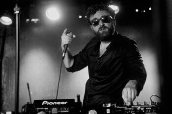 Dargen D'amico alla consolle