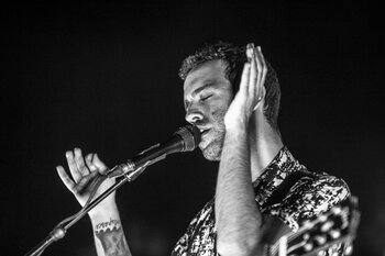 Colapesce sul palco della Festa della Musica di Parma