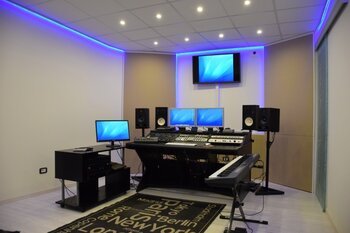 Maxy Sound Control Room