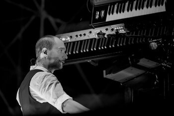 Boosta dei Subsonica sul palco