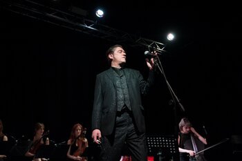 Blixa Bargeld col quartetto