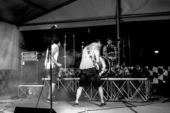 Band Mexican Standoff
