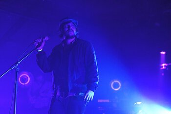 Calcutta sul palco della Casa della Musica di Napoli
