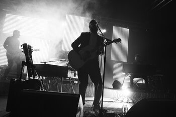 Brunori Sas sul palco della Casa della Musica di Napoli