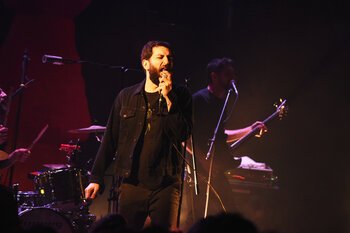Le Luci Della Centrale Elettrica sul palco del Duel Beat di Napoli