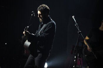 Le Luci Della Centrale Elettrica sul palco del Duel Beat di Napoli