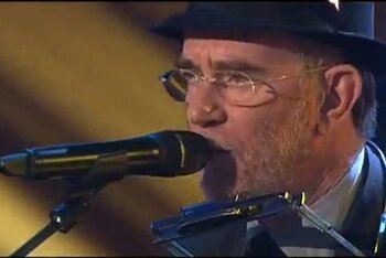 Francesco De Gregori al festival di Venezia con il film Finestre Rotte di Stefano Pistolini