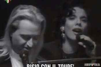 Il video literal di "Vattene Amore" di Minghi e Mietta