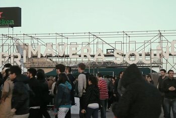 Un documentario che ha seguito i tre gruppi italiani - Blu Willa, Honeybird & The Birdies, Foxhound - durante le loro varie esibizioni al Primavera Festival di Barcellona