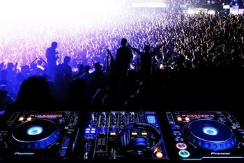 Si terrà il 18 ottobre al Teatro Franco Parenti di Milano una serata dedicata ai problemi della musica e dei concerti
