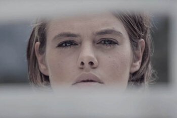 afloar è il nuovo video di richard j aarden