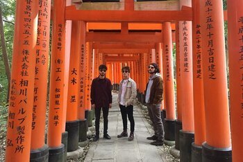 Moustache Prawn tour giappone