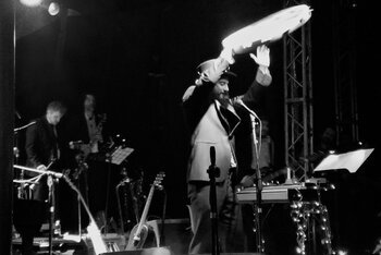 Vinicio Capossela in concerto al vidia club di Cesena