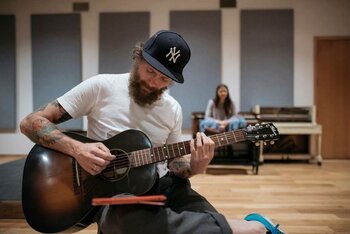 Jovanotti (foto dalla pagina Facebook dell'artista)