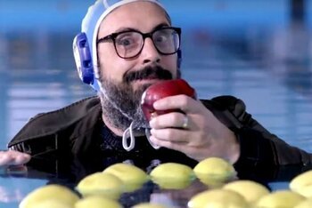 Brunori Sas (immagine dalla clip di presentazione di "Brunori sa")