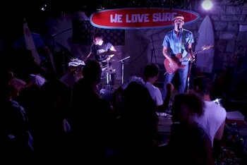 Un'immagine del video di "It's Really Hard" dei We Love Surf