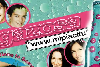 La copertina di Www.MiPiaciTu dei Gazosa, hit del 2001