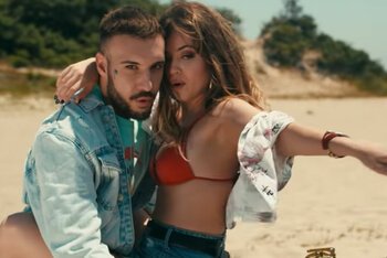 still dal video di Fred De Palma e Ana Mena