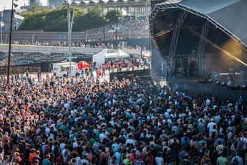 Uno dei palchi del Primavera Sound, foto di Paul Hudson