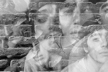 Tutti le foto delle scritte sui muri all'interno dell'articolo per concessione di StarWalls