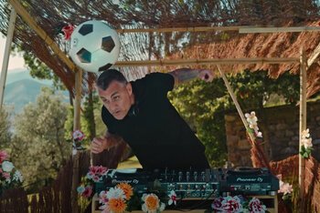 Christian Vieri nel video "Una vita da bomber"