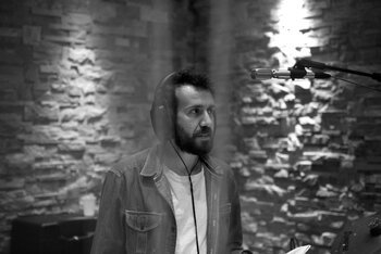 Tommaso Cappellato in studio, foto di Simone Settimo