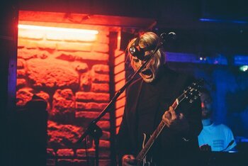 Paolo Benvegnù in concerto a Roma con gli Scisma nel 2015 - foto di Silvia Cerri