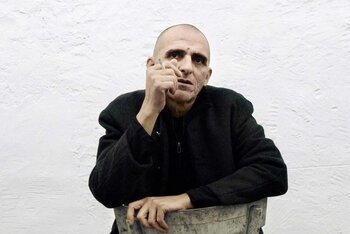 Giovanni Lindo Ferretti in una foto promozionale del tour "A cuor contento"