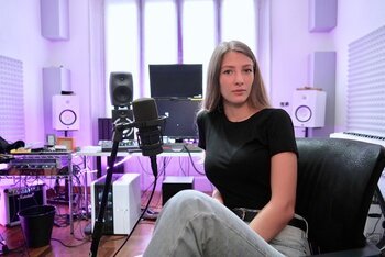 Niah fotografata in studio