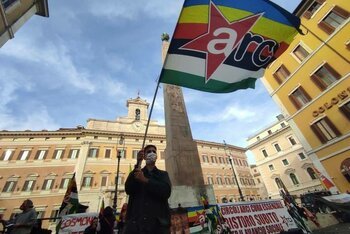 Durante il Presidio in Piazza Montecitorio IL 30/10/20 per "Curiamo la Socialità"