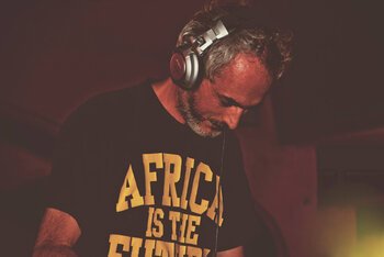 Cristian Adamo ai controlli all'Outer Festival di Castelfranco Emilia