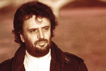 Ivano Fossati nella copertina del disco "La pianta del tè" del 1988