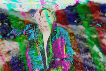Matilde Davoli, foto Charlie Davoli e glitch processing Morekid