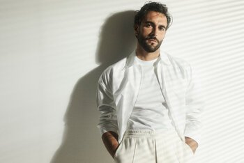 Marco Mengoni in white - foto di Alvaro Beamud Cortes