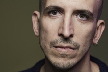 Giovanni Truppi, foto di Mattia Zoppellaro