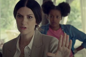 Laura Pausini 2.0 s'incazza in un momento di fiction