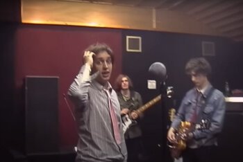 Gli Strokes in uno still del documentario