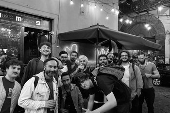 Tutte le foto scattate da noi medesimi durante le varie serate di questo primo tour di Fatti Sentire, qui Teo e gli artisti a Napoli