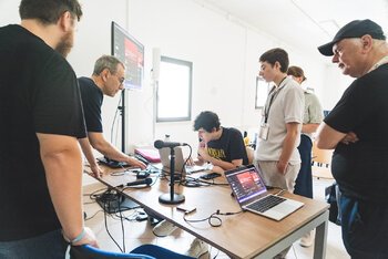 Un momento del laboratorio - foto u.s. Medimex