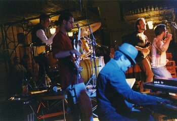 Alti & bassi band