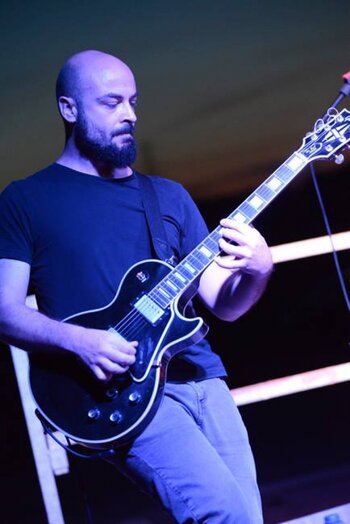 Salvatore Siracusa, chitarra elettrica