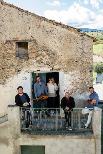 La band al completo