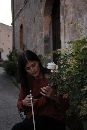 La band in un momento di pausa