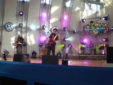live_9_big