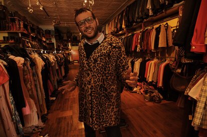 Paul fa shopping in Chicago