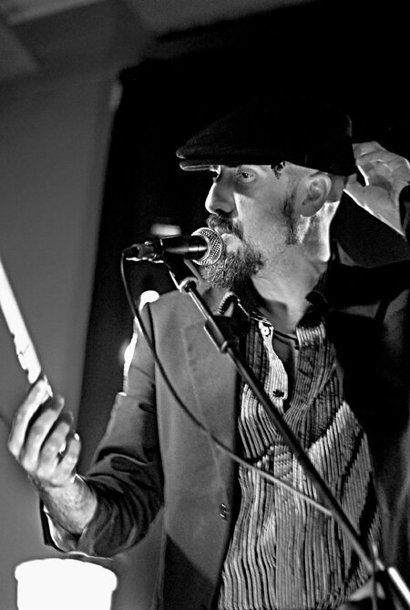Agghiastru Live Show Caffè Basaglia 12-6-2010 Torino