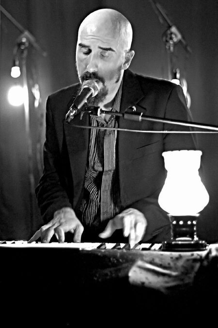 Agghiastru Live Show Caffè Basaglia 12-6-2010 Torino