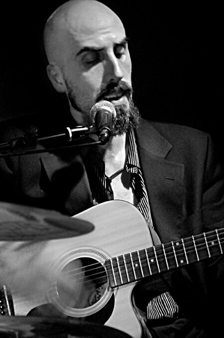 Agghiastru Live Show Caffè Basaglia 12-6-2010 Torino